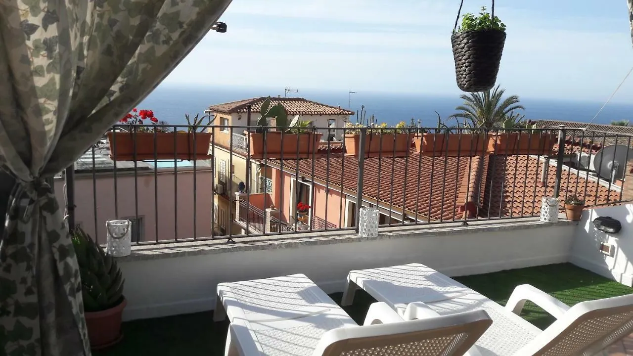 Casa Gio Διαμέρισμα Ταορμίνα 0*,